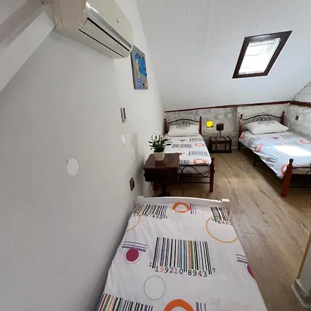 Nikolina Appartement *