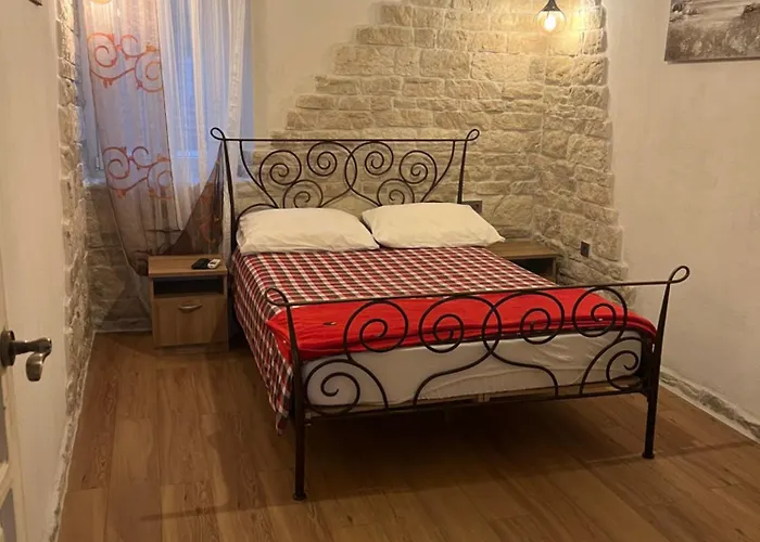 Nikolina Appartement *