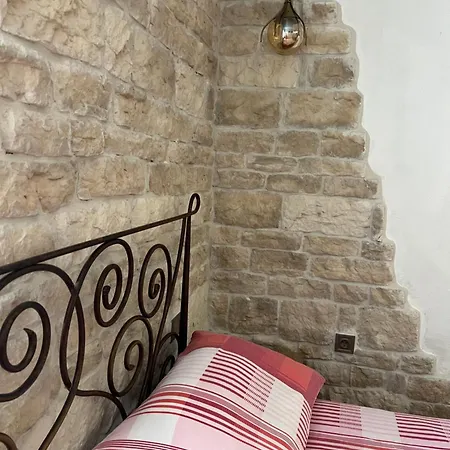 尼科利娜公寓