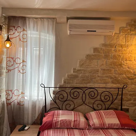 Nikolina Apartman Trogir