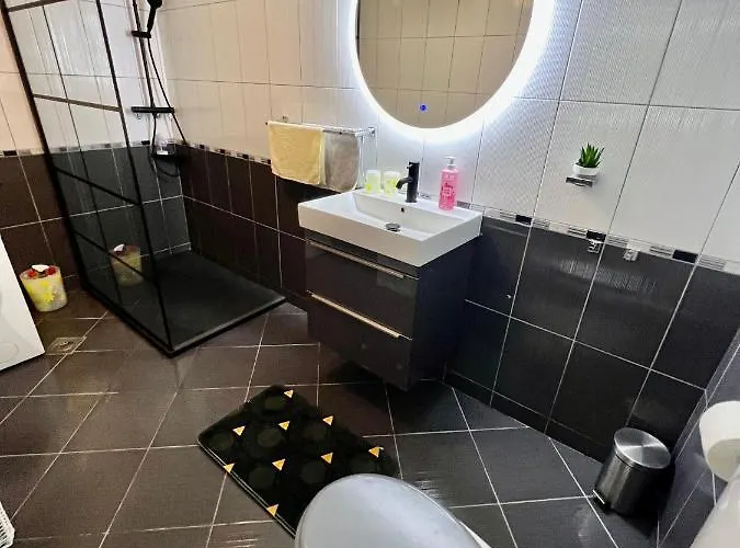 尼科利娜公寓 *