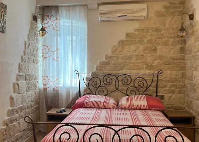 Nikolina Apartamento *